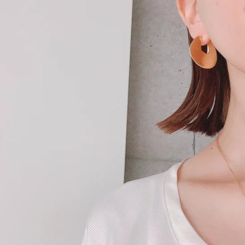 petal pierce